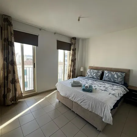 Apartman Pool View Flat In Centre *